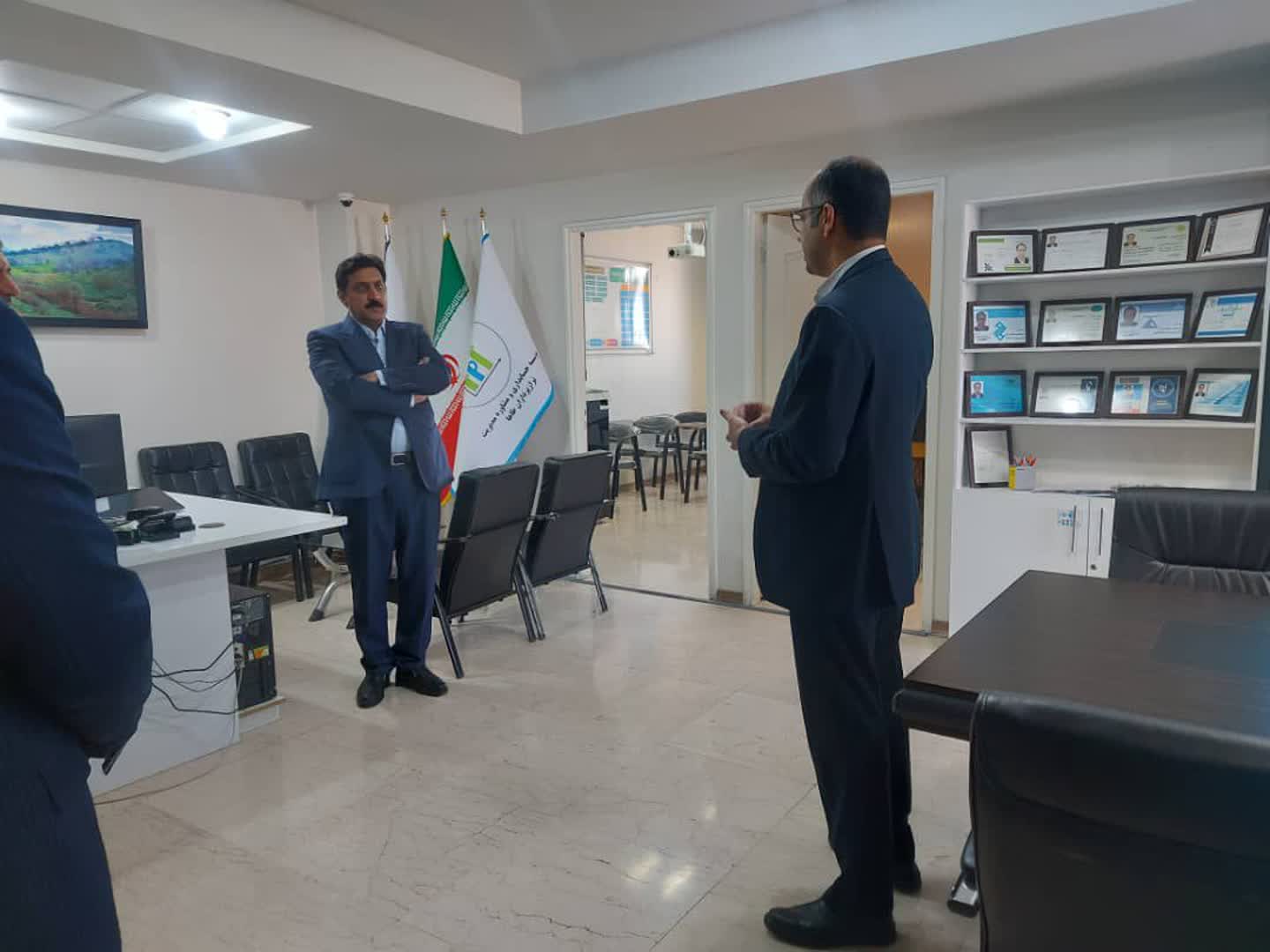 بازدید از دبیرخانه کانون استان البرز، گروه اقتصادی طاها و مرکز  رشد